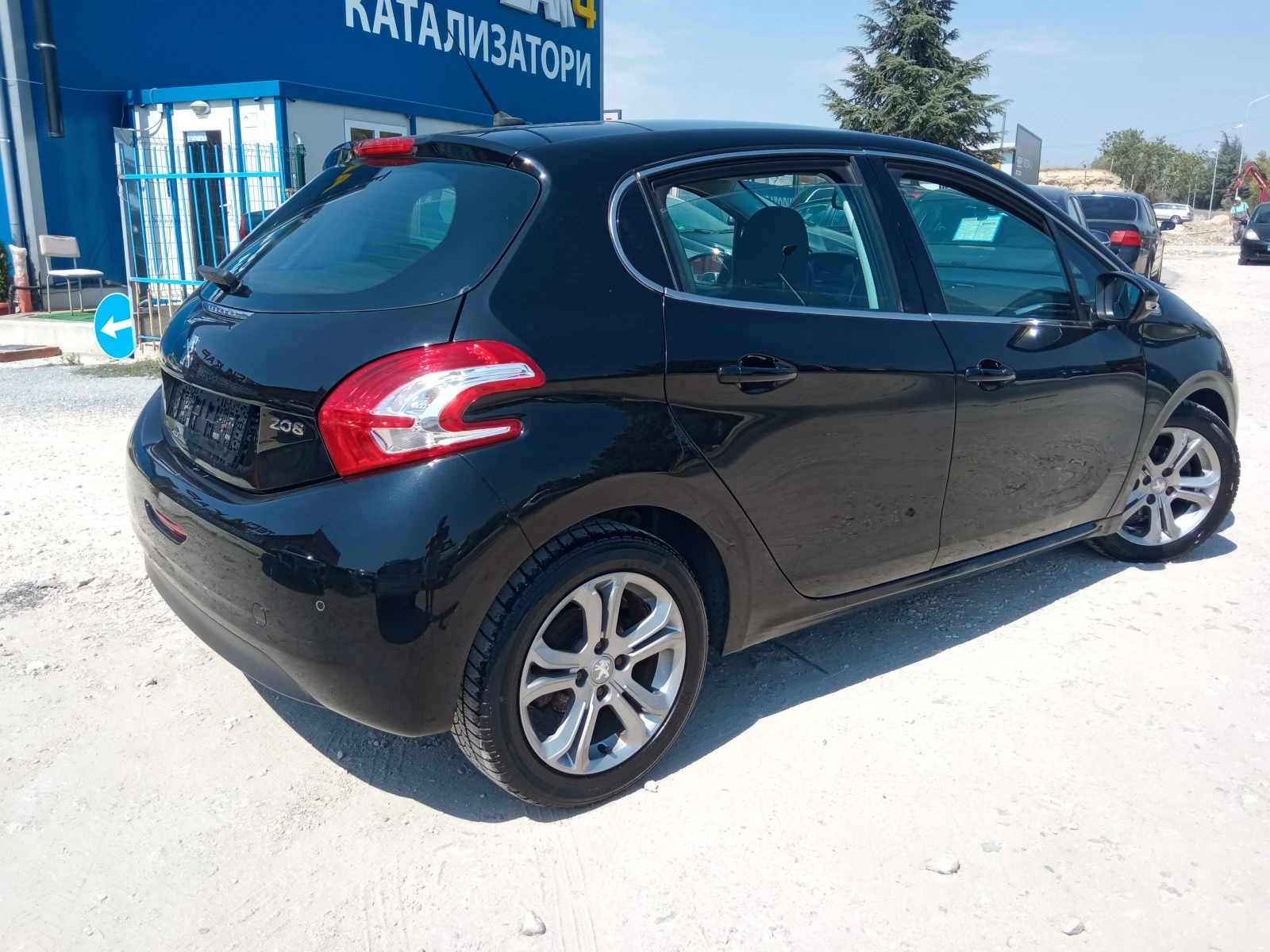 Peugeot 208 1, 6i ШВЕЙЦАРИЯ - изображение 6