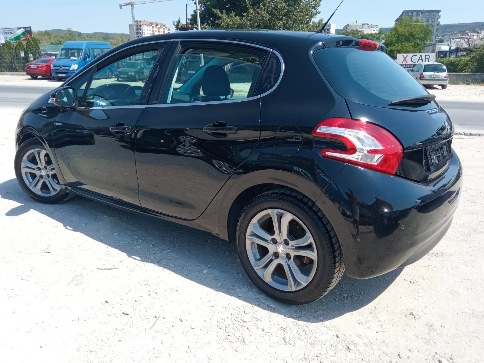 Peugeot 208 1, 6i ШВЕЙЦАРИЯ - изображение 5