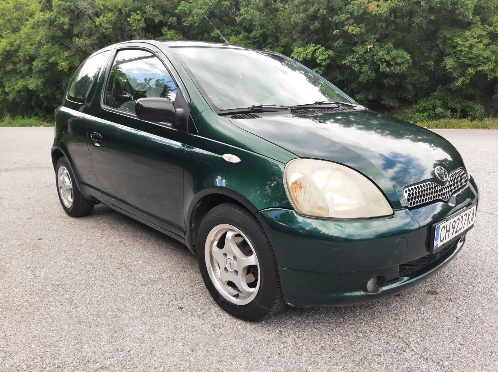 Toyota Yaris  - изображение 2