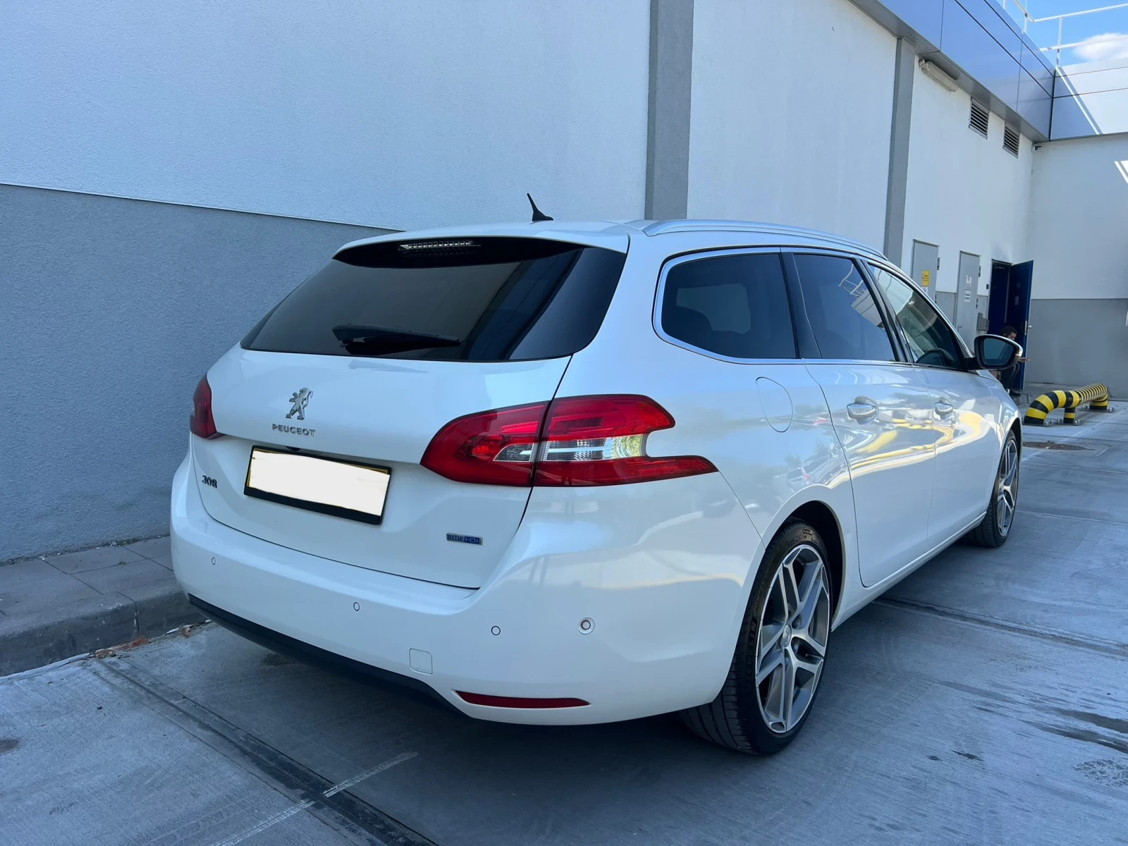 Peugeot 308 2.0eHDI* PANO* NAVI* LED*  - изображение 6