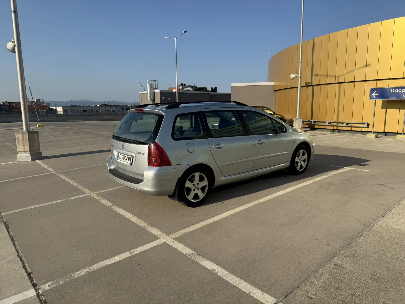 Peugeot 307 2.0 SW (5 + 2) - изображение 5