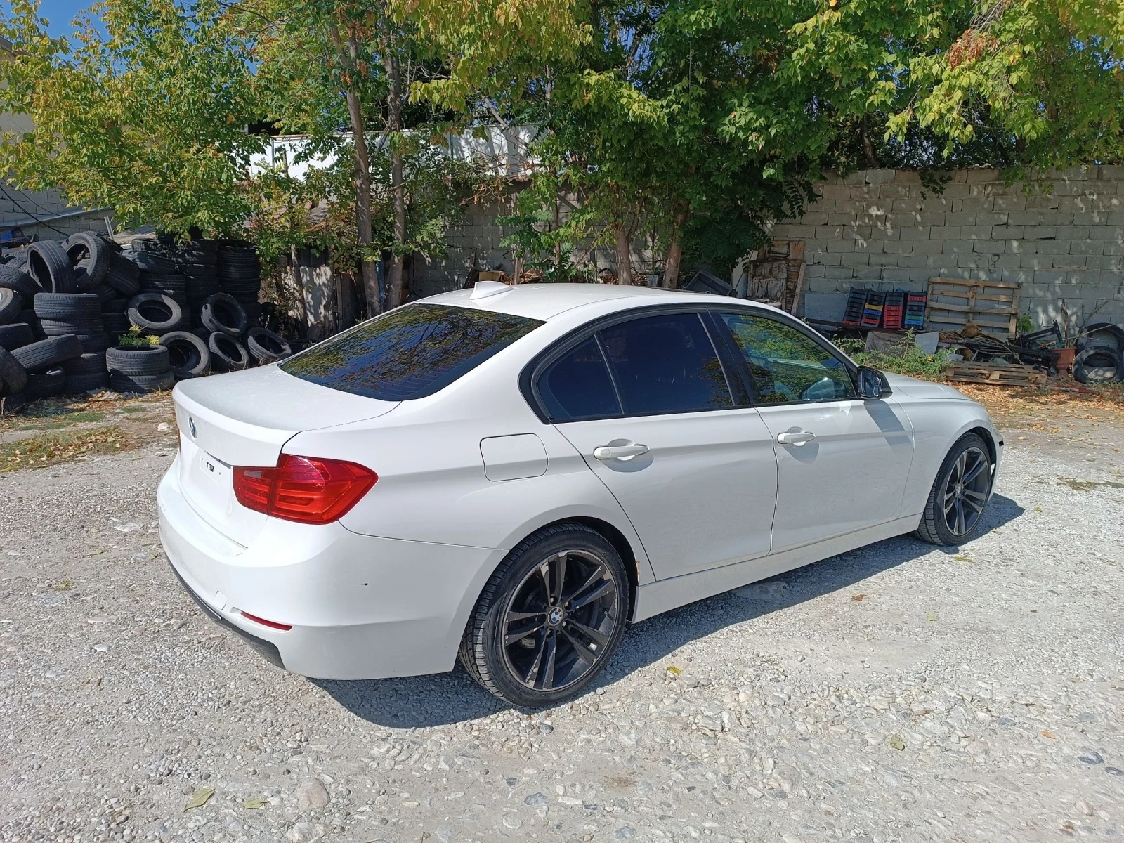 BMW 320 2.0 I xDrive - изображение 3