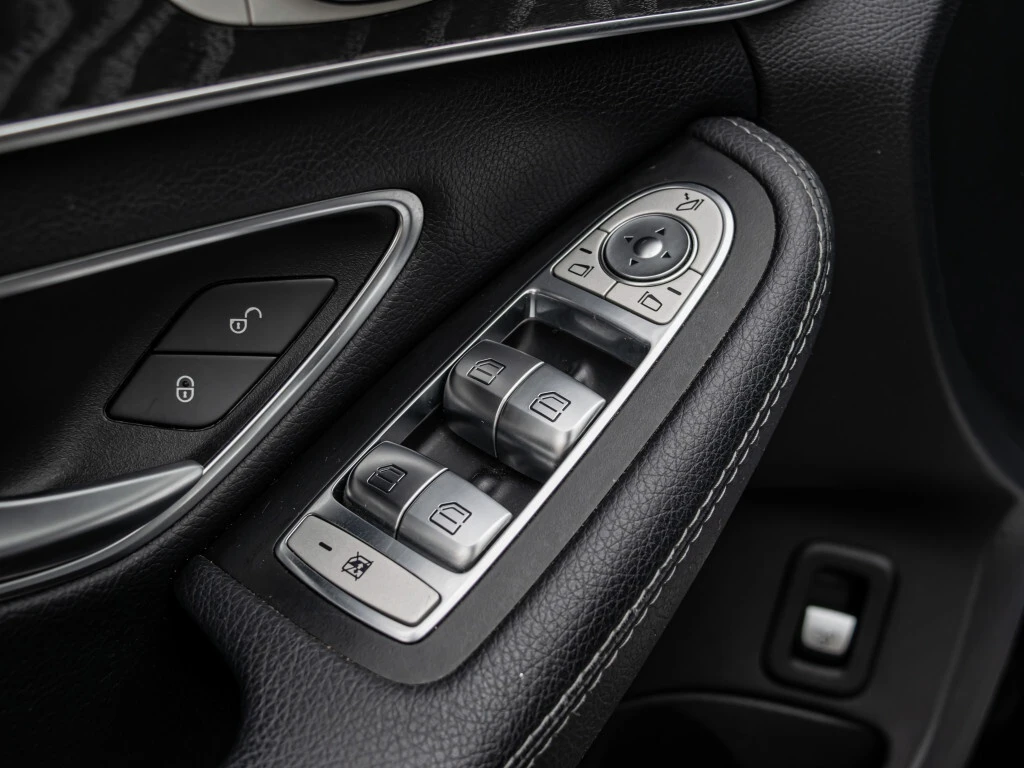 Mercedes-Benz C 300 * AWD 4MATIC AMG PKG Sedan| NAV| PANO| BACKUP| LEA | Mobile.bg   12