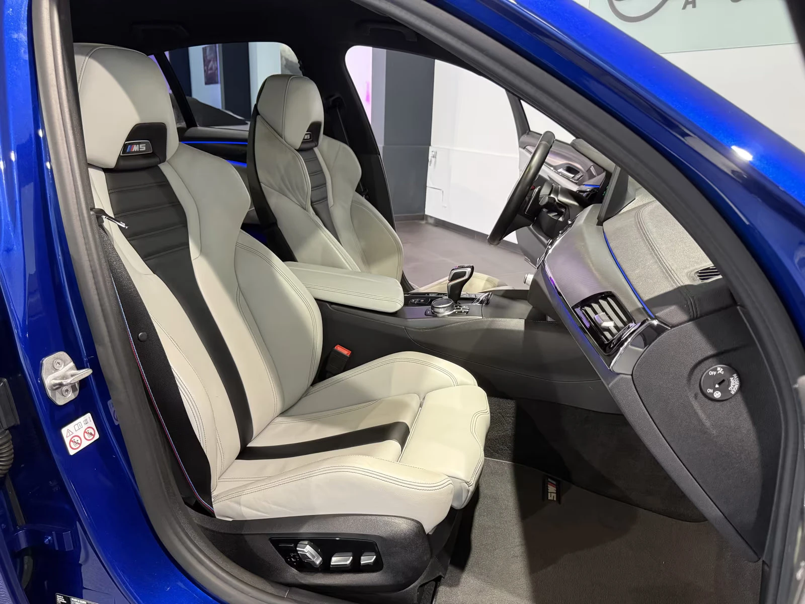BMW M5 COMPETITION/625HP/KERAMIK/xDRIVE/HUD360/LASER/931v | Mobile.bg � ����������� 11