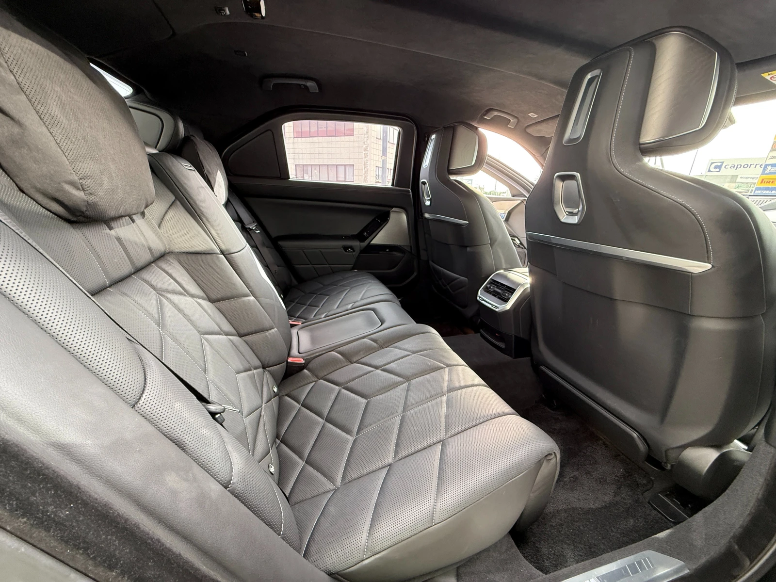 BMW 760 Блиндиран  VR9, снимка 11 - Автомобили и джипове - 54121517