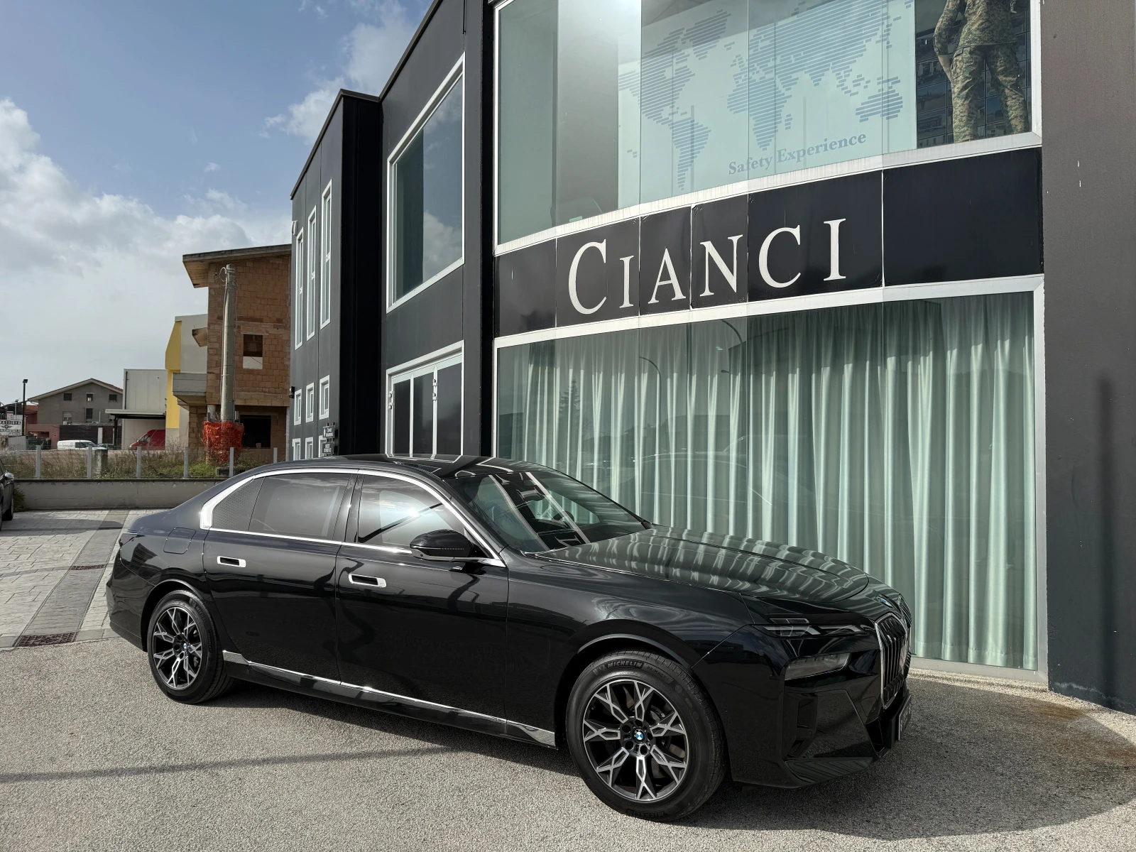 BMW 760 Блиндиран  VR9, снимка 7 - Автомобили и джипове - 54121517