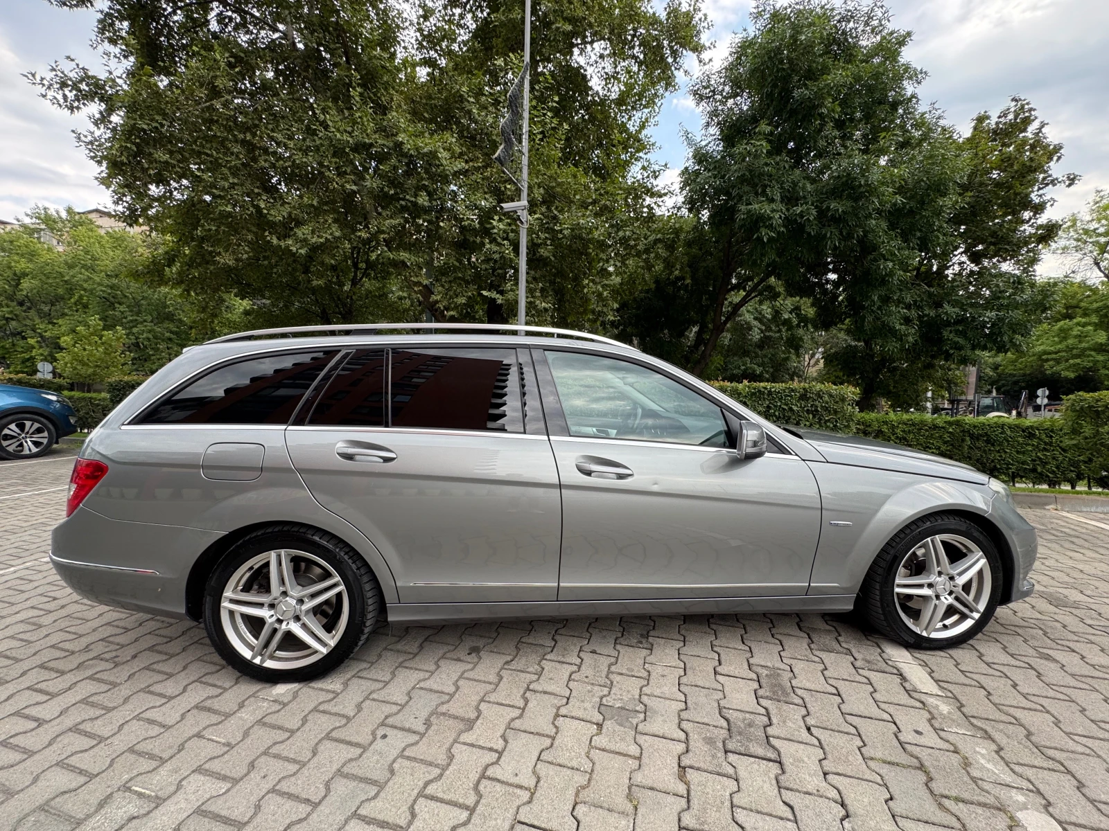 Mercedes-Benz C 220, снимка 10 - Автомобили и джипове - 54138585