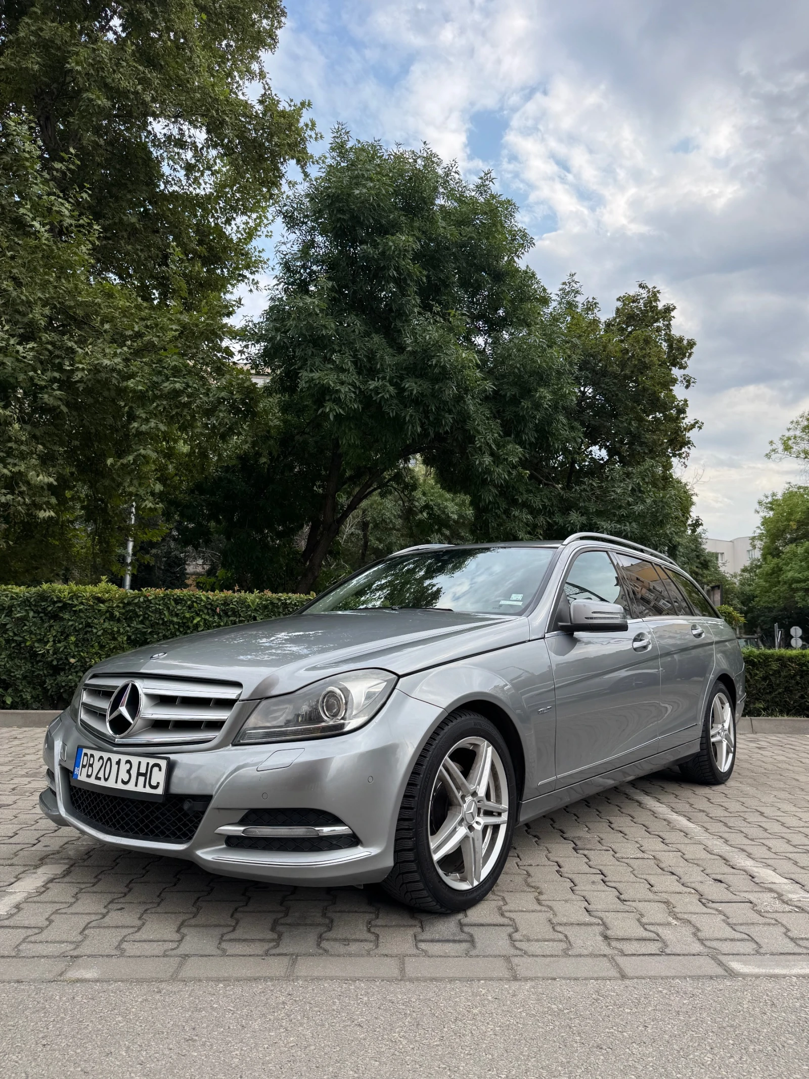 Mercedes-Benz C 220, снимка 8 - Автомобили и джипове - 54138585
