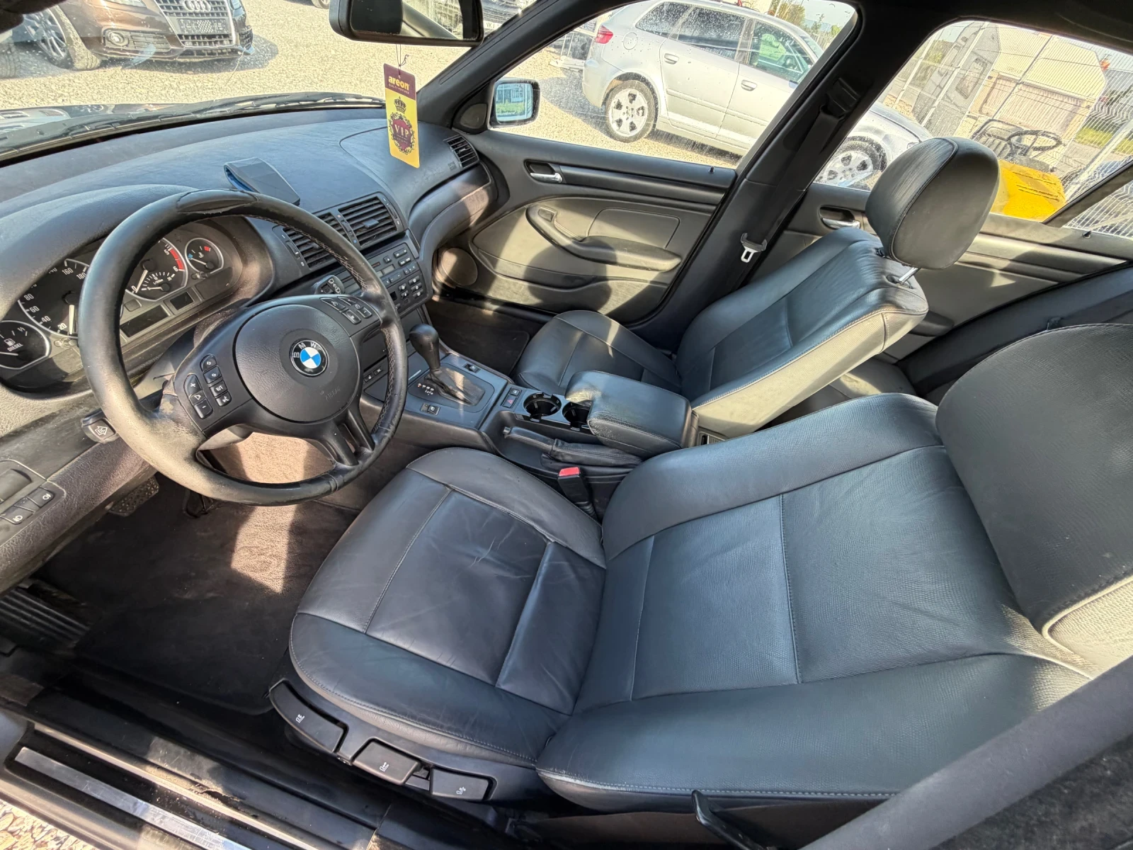 BMW 320 Facelift , снимка 11 - Автомобили и джипове - 54485488