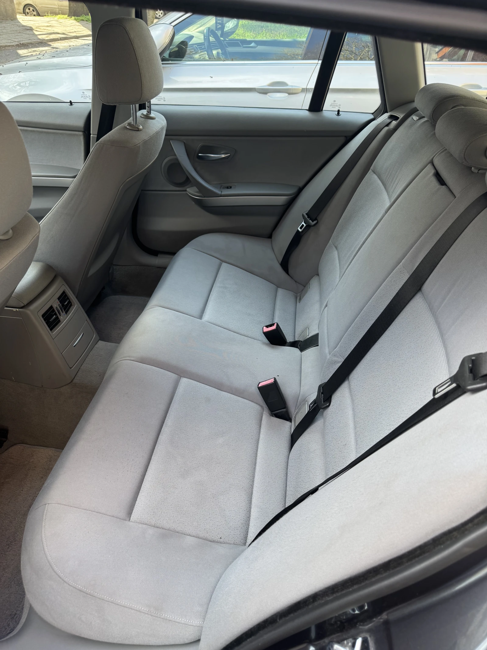 BMW 320, снимка 12 - Автомобили и джипове - 54646412