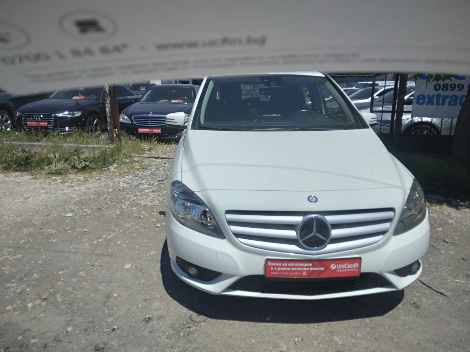 Mercedes-Benz B 180