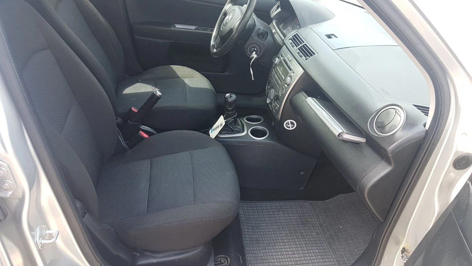 Mazda 2 Автоматик, снимка 16 - Автомобили и джипове - 55224154