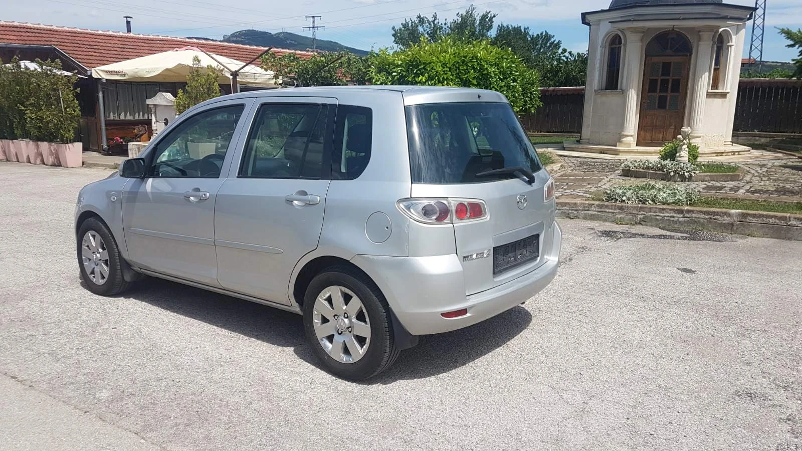 Mazda 2 Автоматик, снимка 4 - Автомобили и джипове - 55224154