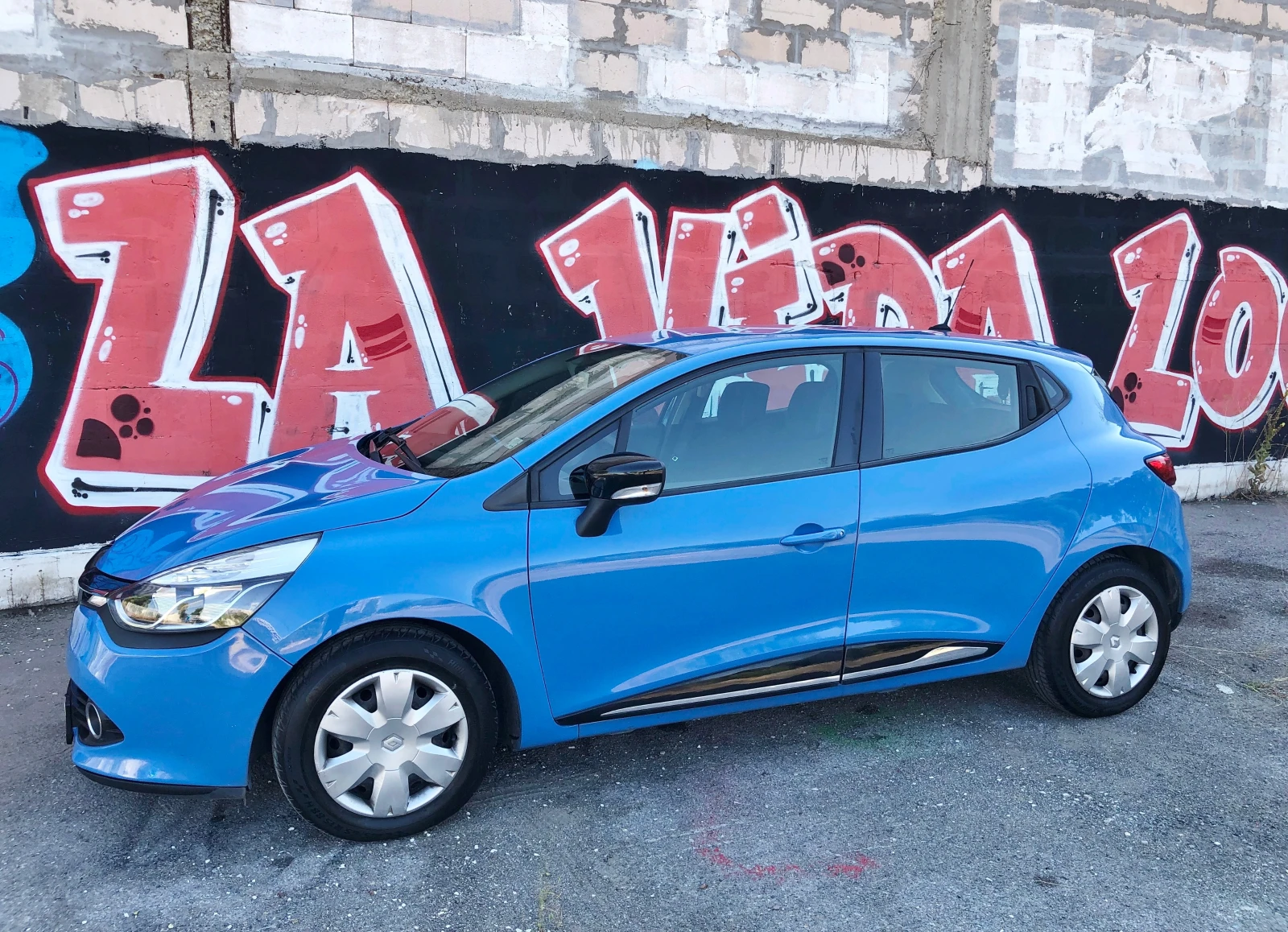 Renault Clio IV 1.5dci От България , снимка 4 - Автомобили и джипове - 55561502
