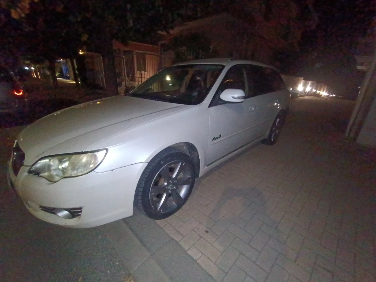 Subaru Legacy 3000, снимка 2 - Автомобили и джипове - 56088141