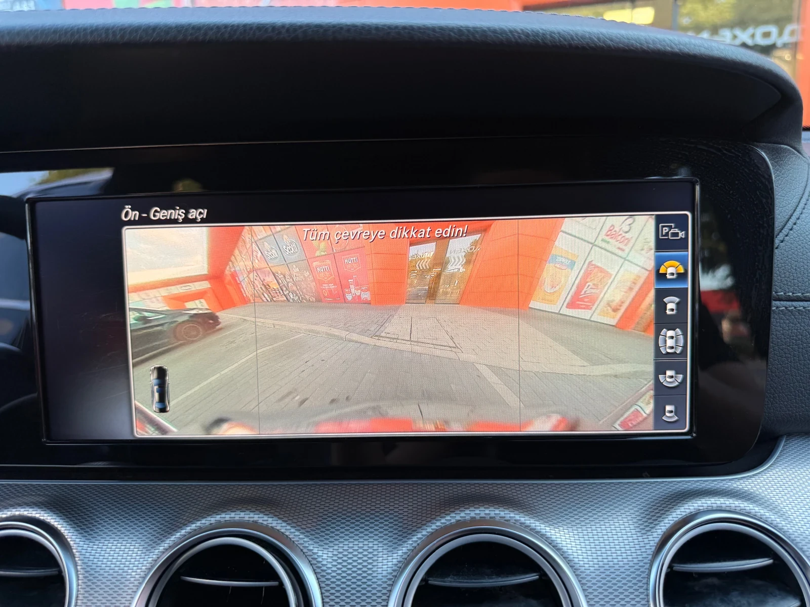 Mercedes-Benz E 220 AMG-line 9G FACE 360/cam TOP!!!, снимка 12 - Автомобили и джипове - 56210828