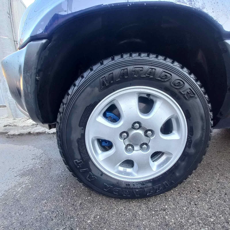 Toyota Rav4 2, 0i, снимка 8 - Автомобили и джипове - 49261441