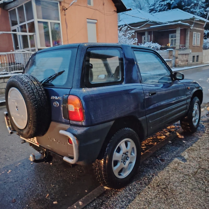 Toyota Rav4 2, 0i, снимка 4 - Автомобили и джипове - 51130769