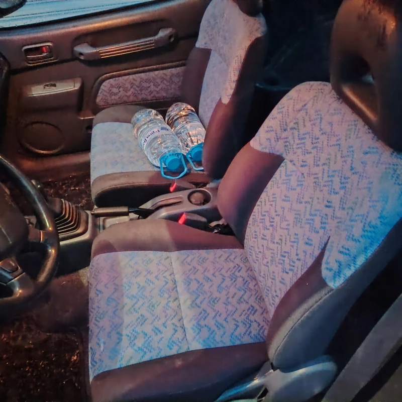 Toyota Rav4 2, 0i, снимка 15 - Автомобили и джипове - 51130769