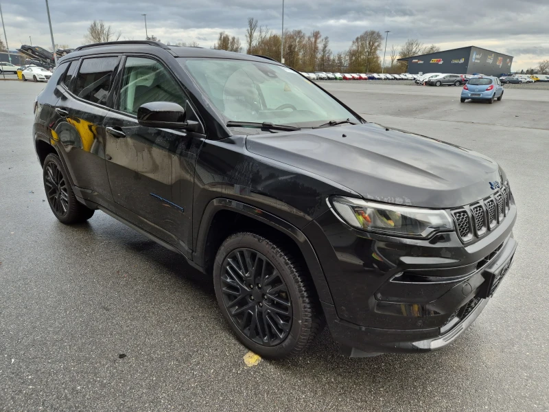 Jeep Compass 1.3 T4 4xe PLUG-IN HYBRID Automatik S, снимка 3 - Автомобили и джипове - 52487043