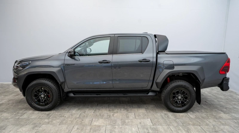 Toyota Hilux 2.8 D-4D/GR SPORT/DOUBLE CAB/360/JBL/LED/, снимка 4 - Автомобили и джипове - 52580856