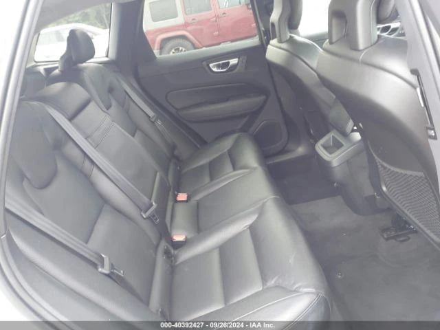 Volvo XC60 T6 MOMENTUM, снимка 10 - Автомобили и джипове - 47590729