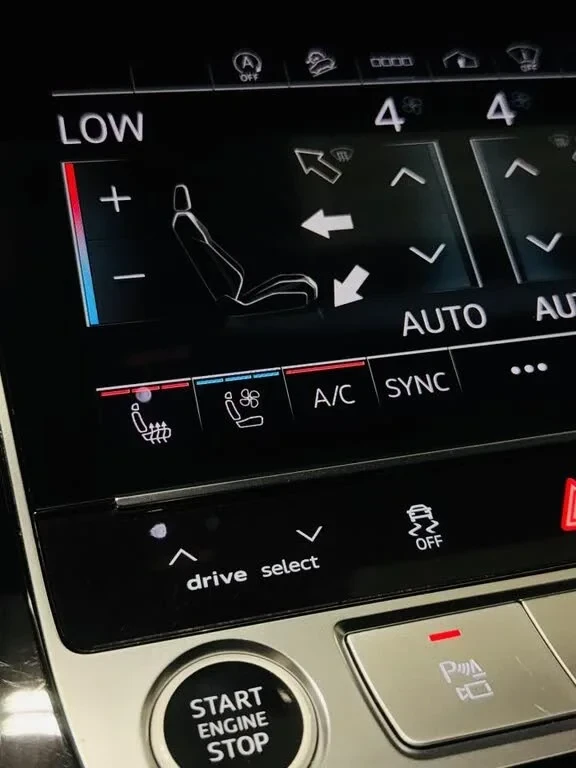 Audi Q8 55TFSI Бартер Лизинг Black optic Technik Quattro, снимка 16 - Автомобили и джипове - 52772522