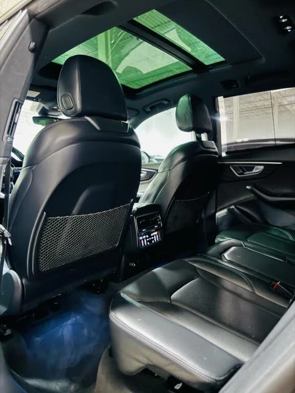 Audi Q8 55TFSI Бартер Лизинг Black optic Technik Quattro, снимка 14 - Автомобили и джипове - 52772522