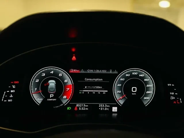 Audi Q8 55TFSI Бартер Лизинг Black optic Technik Quattro, снимка 11 - Автомобили и джипове - 52772522