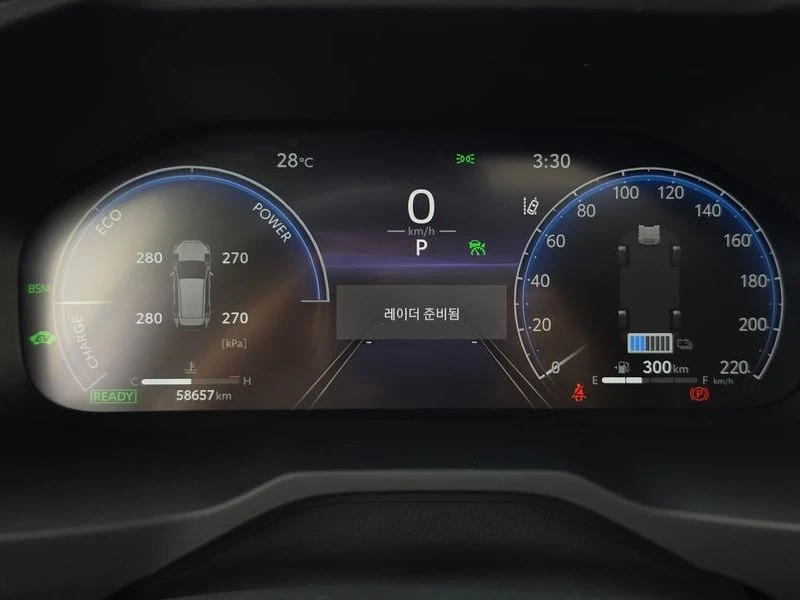 Toyota Rav4 2, 5 4WD Hybrid LTD| 219к.с., снимка 8 - Автомобили и джипове - 56066763