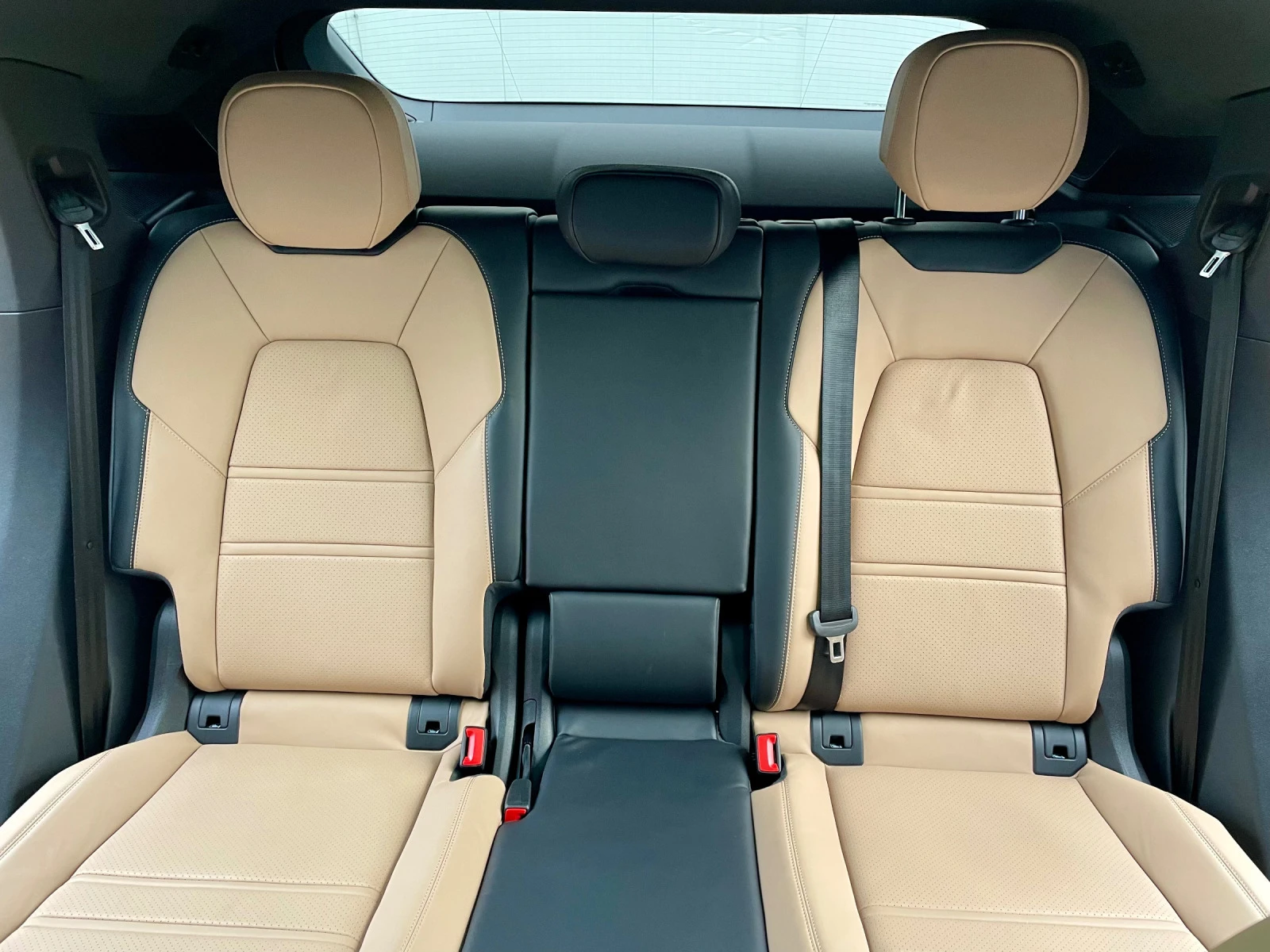 Porsche Cayenne COUPE* Matrix* Massage* Sport Chrono* Model 2024 | Mobile.bg — изображение 12