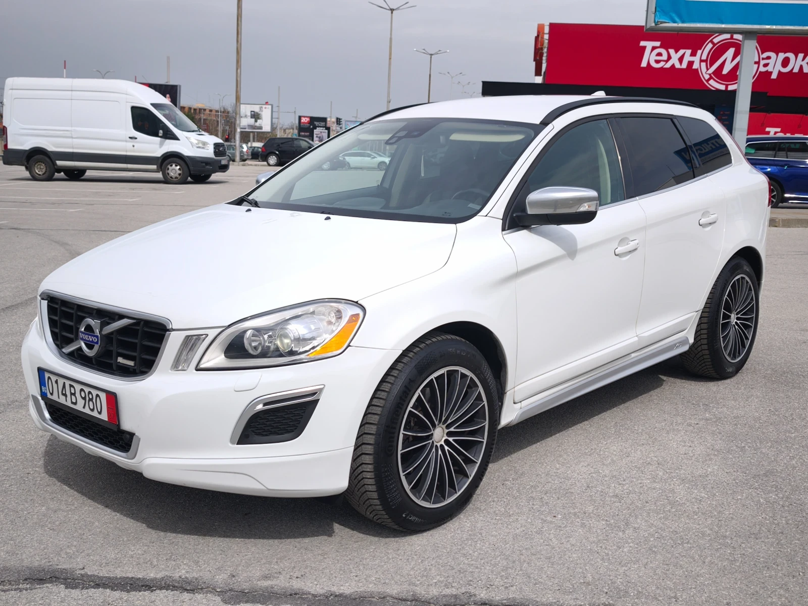 Volvo XC60 R-DESIGN 2, 4 D5 205кс ШВЕЙЦАРИЯ  - изображение 2