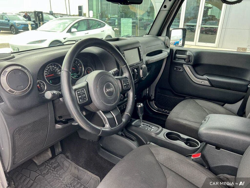 Jeep Wrangler Sahara * 4WD* АвтоКредит* (ЦЕНА ДО БГ) - изображение 8