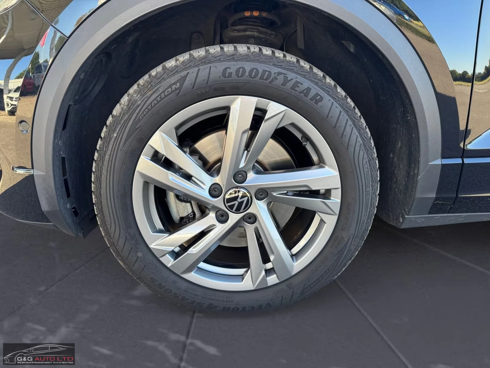 VW T-Roc R-LINE/150HP/DSG/MASSAGE/LED/AHK/CAM/MEMO/194g - изображение 7