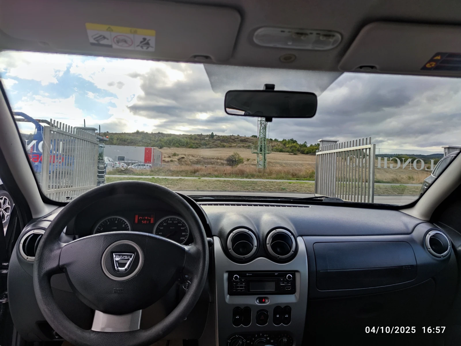 Dacia Duster 1.6 I  - изображение 10