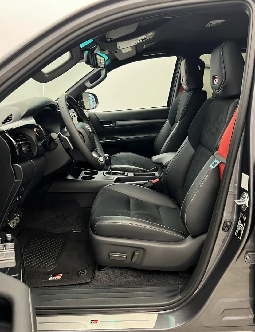 Toyota Hilux 2.8 D-4D/GR SPORT/DOUBLE CAB/360/JBL/LED/ - изображение 10
