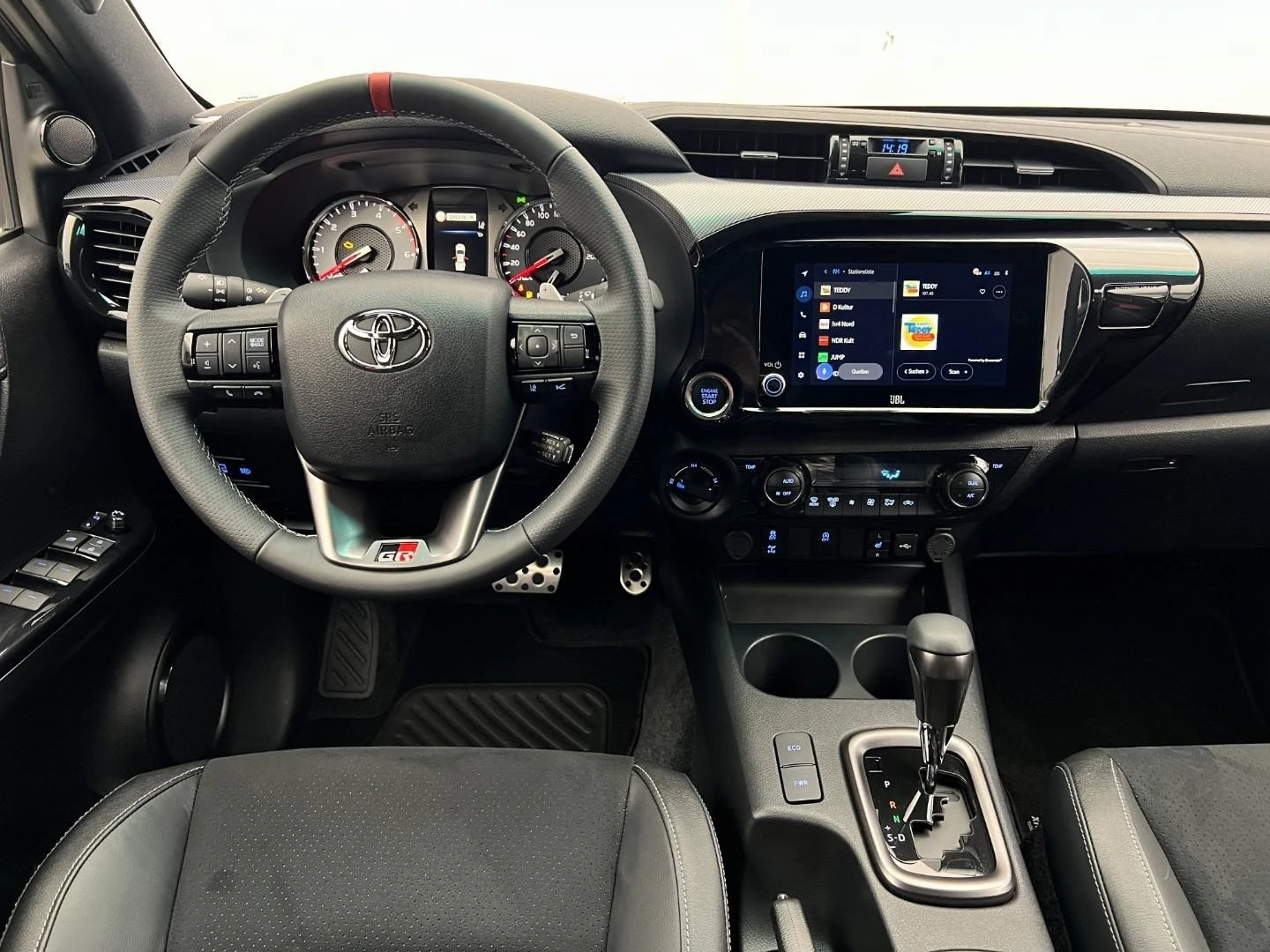 Toyota Hilux 2.8 D-4D/GR SPORT/DOUBLE CAB/360/JBL/LED/ | Mobile.bg � ����������� 16