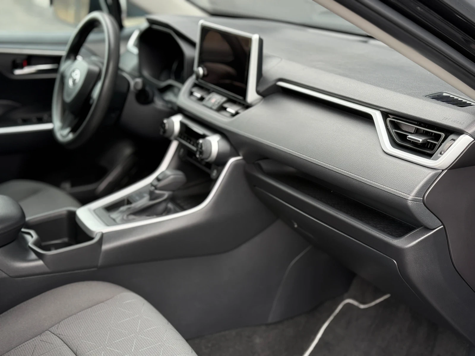 Toyota Rav4 2.5i, XLE - изображение 10