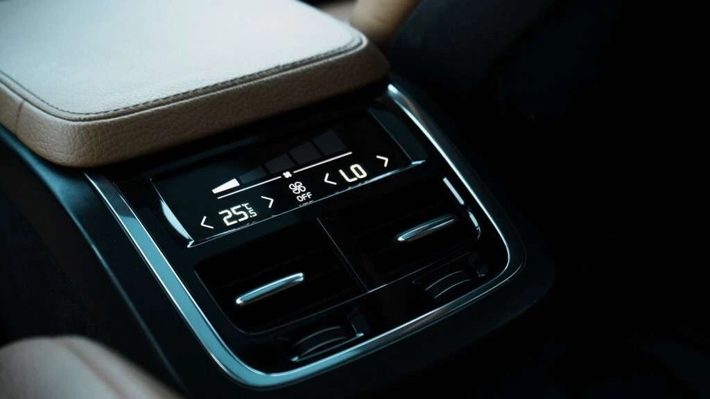 Volvo Xc90 * SV42 Momentum * CARFAX * ���� �� �� | Mobile.bg � ����������� 13