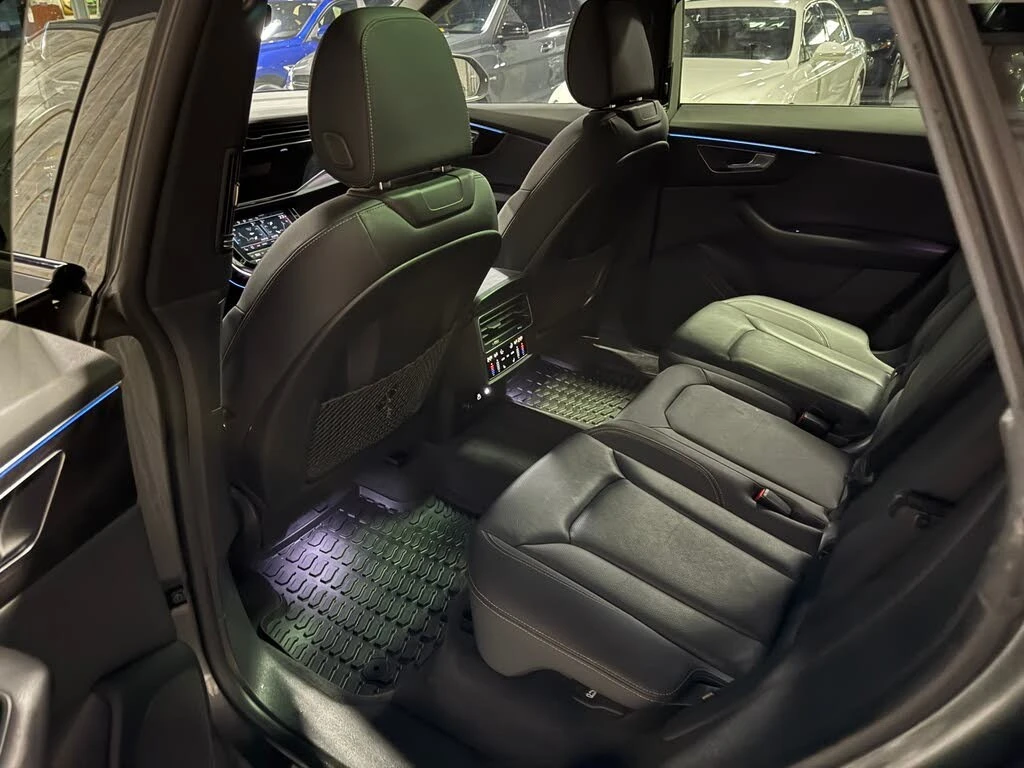 Audi Q8 Progressiv* 55 TFSI* АвтоКредит* (ЦЕНА ДО БГ), снимка 10 - Автомобили и джипове - 54002588