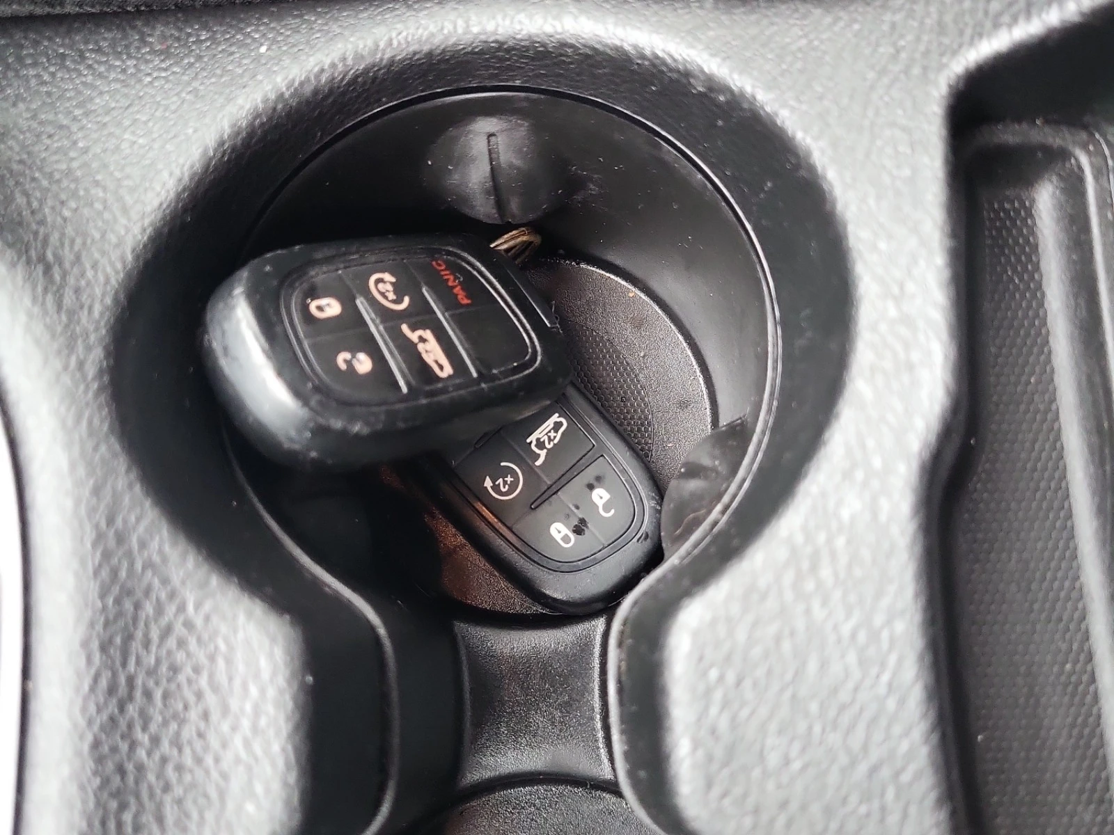 Jeep Cherokee, снимка 8 - Автомобили и джипове - 54612158