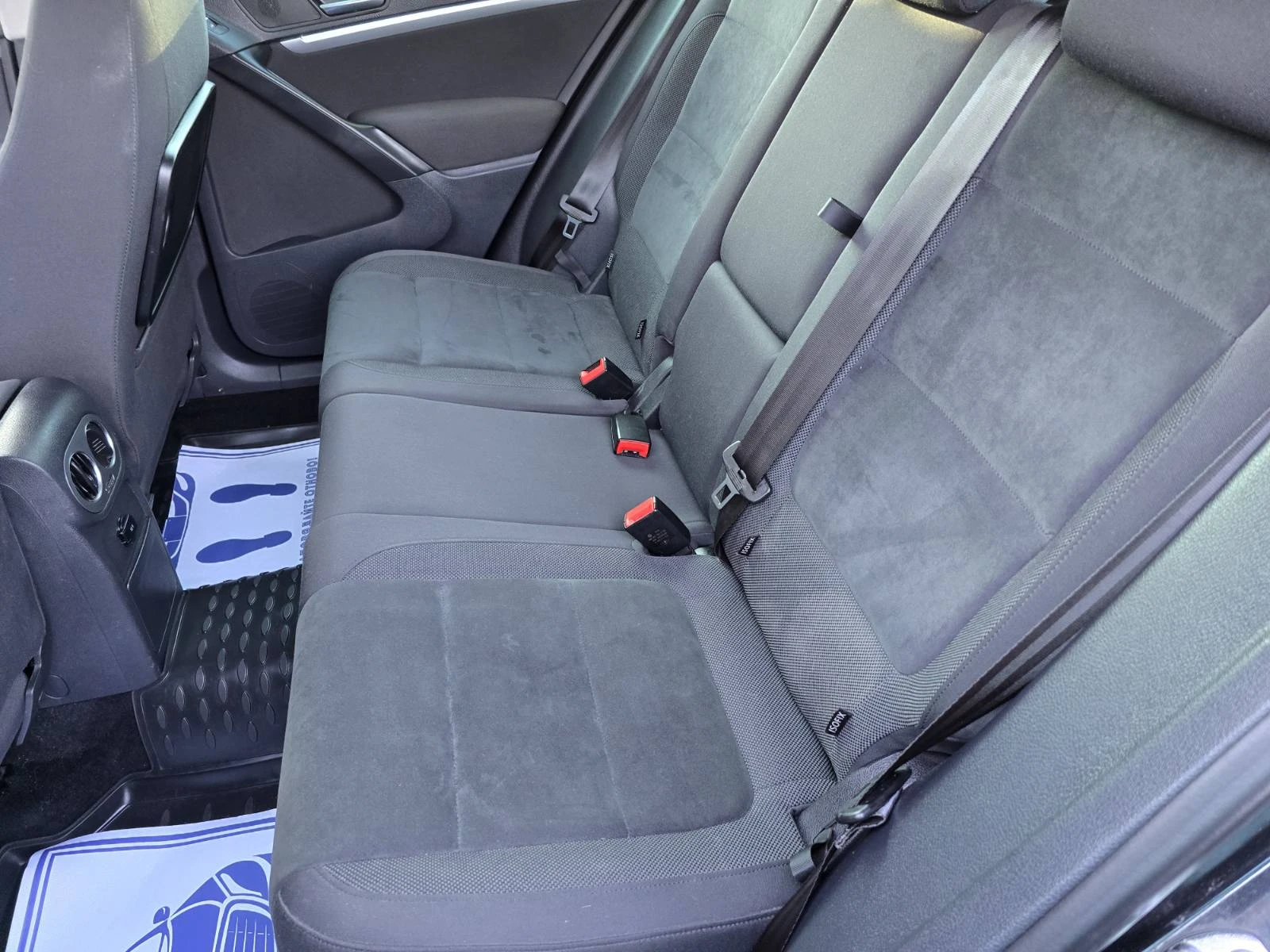 VW Tiguan 2.0TDI/170hp/4x4, снимка 15 - Автомобили и джипове - 54817786