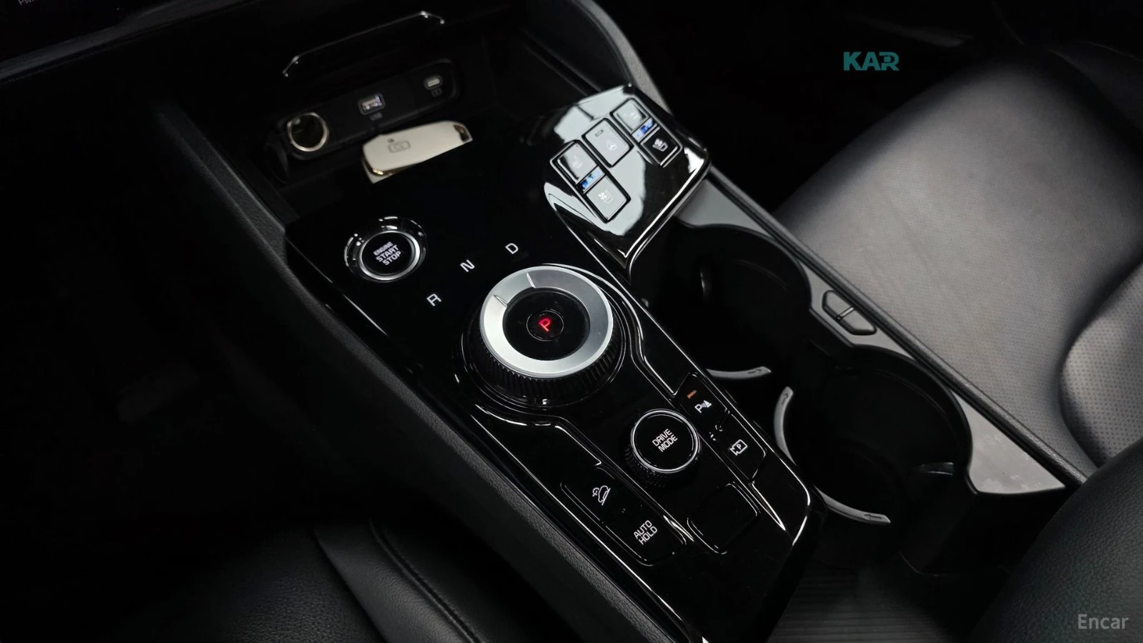 Kia Sportage NOBLESSE* HYBRID* КОЖА* ПОДГРЕВ* ОБДУХВ* НАВИ, снимка 9 - Автомобили и джипове - 54934409