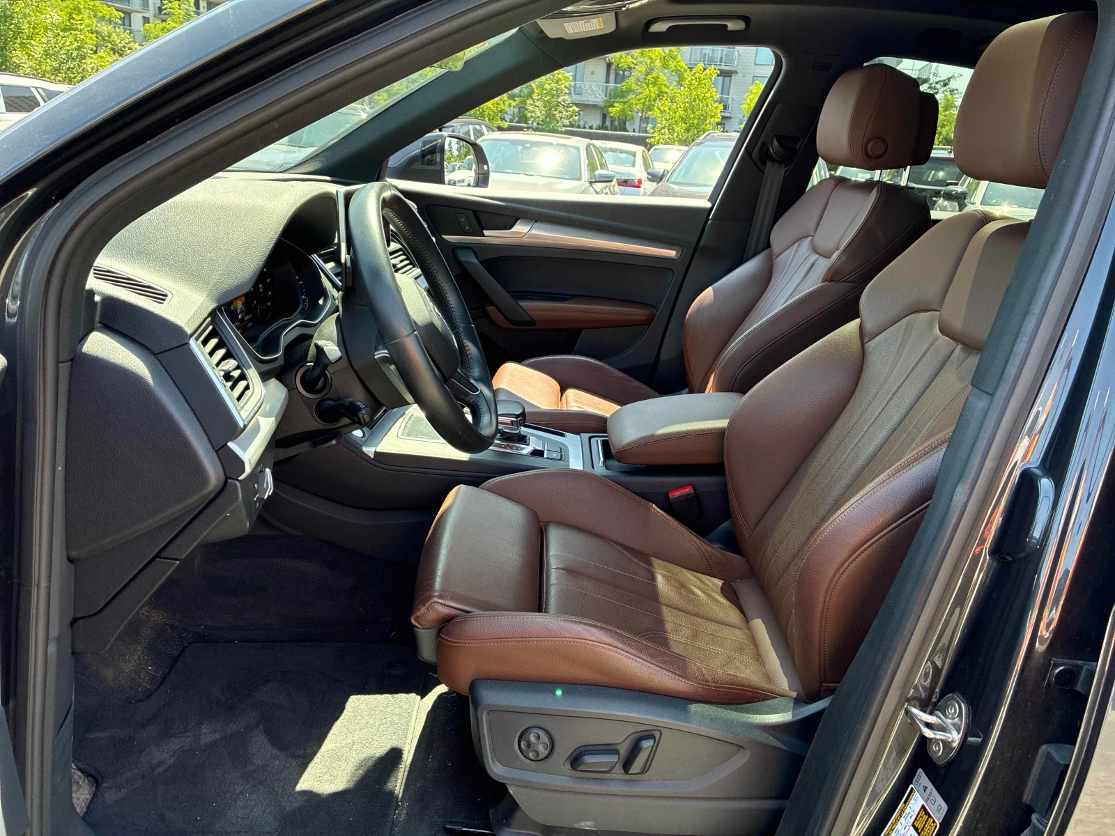 Audi Q5 Progressiv/2 КЛЮЧА/ПАНОРАМА/CARFAX/АВТО КРЕДИТ, снимка 9 - Автомобили и джипове - 55201029
