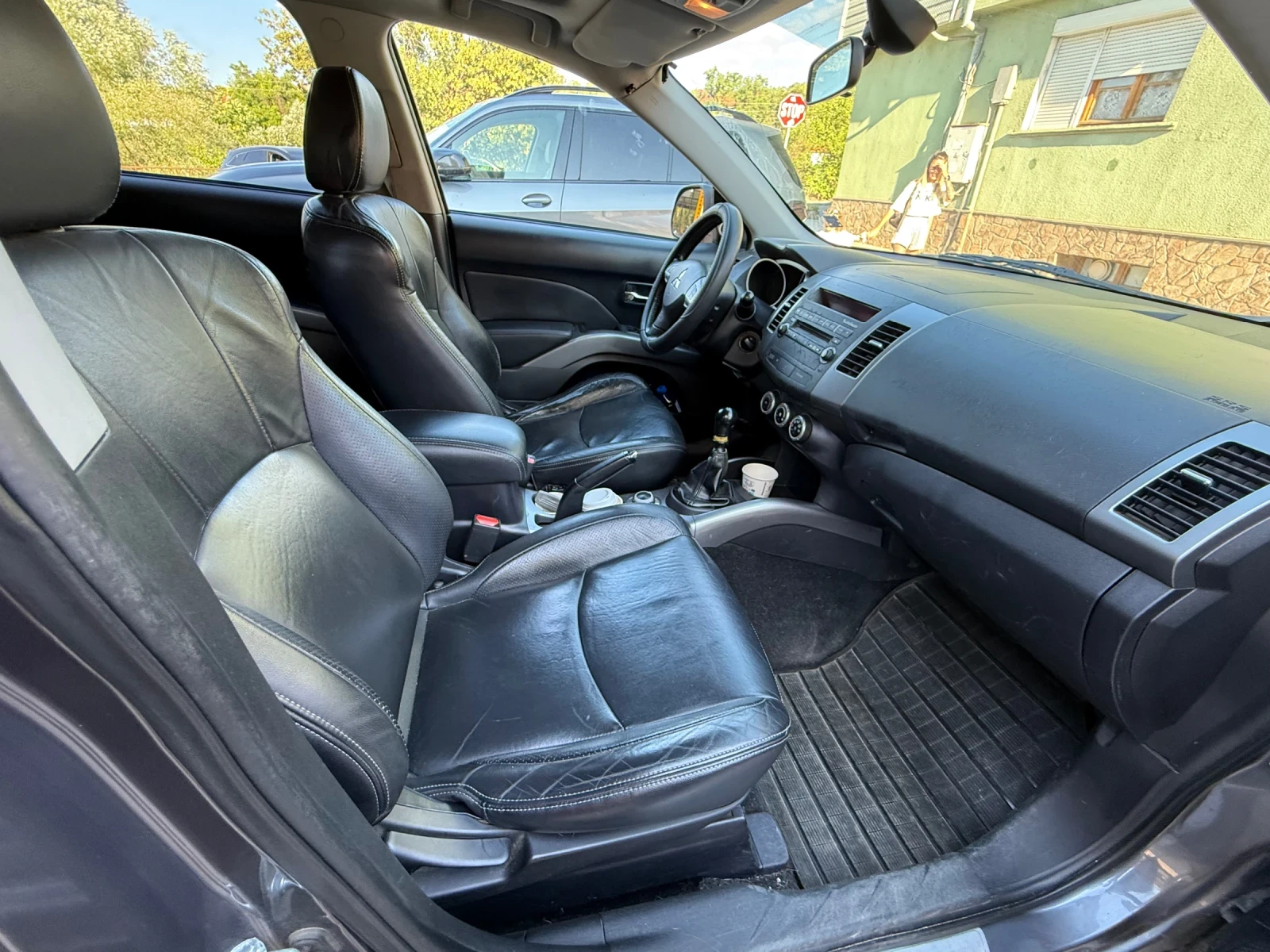 Mitsubishi Outlander, снимка 8 - Автомобили и джипове - 55235413