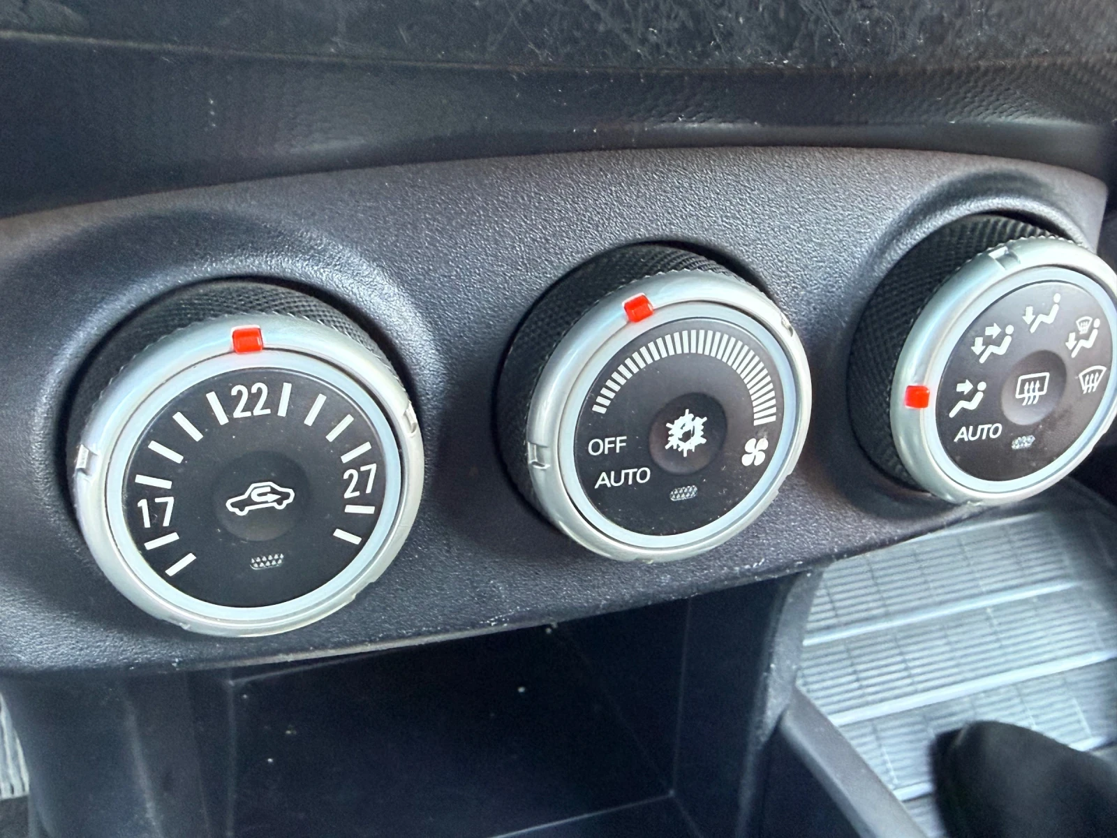 Mitsubishi Outlander, снимка 13 - Автомобили и джипове - 55235413
