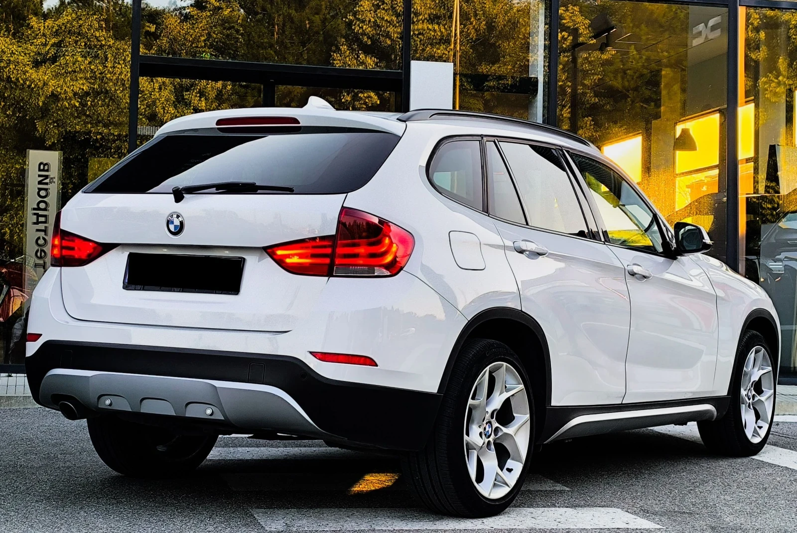 BMW X1 2.0D X-LINE X-DRIVE ПАНОРАМА 8ZF, снимка 6 - Автомобили и джипове - 55335160