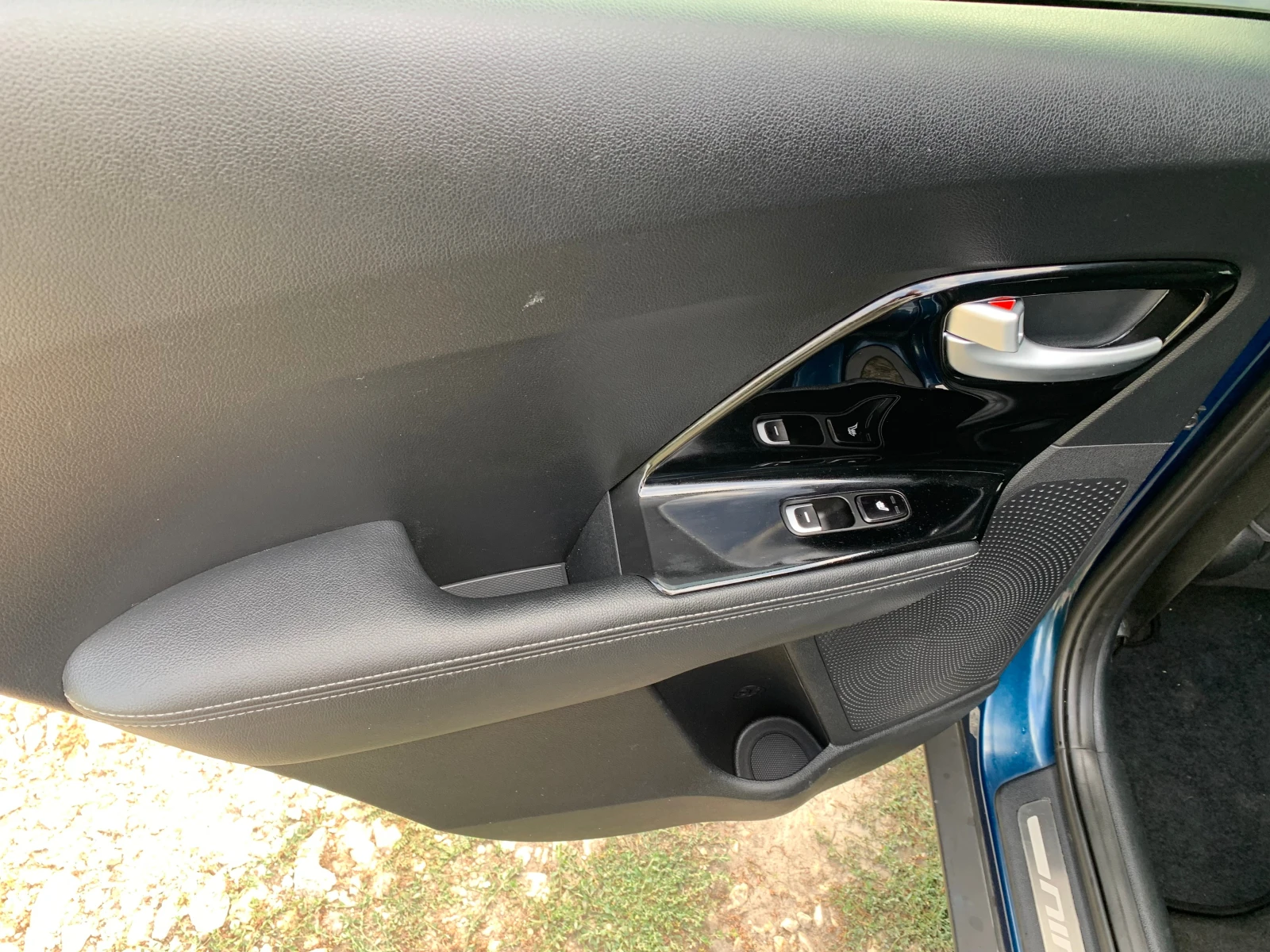 Kia Niro 1.6 ШВЕЙЦАРИЯ, снимка 7 - Автомобили и джипове - 55664921