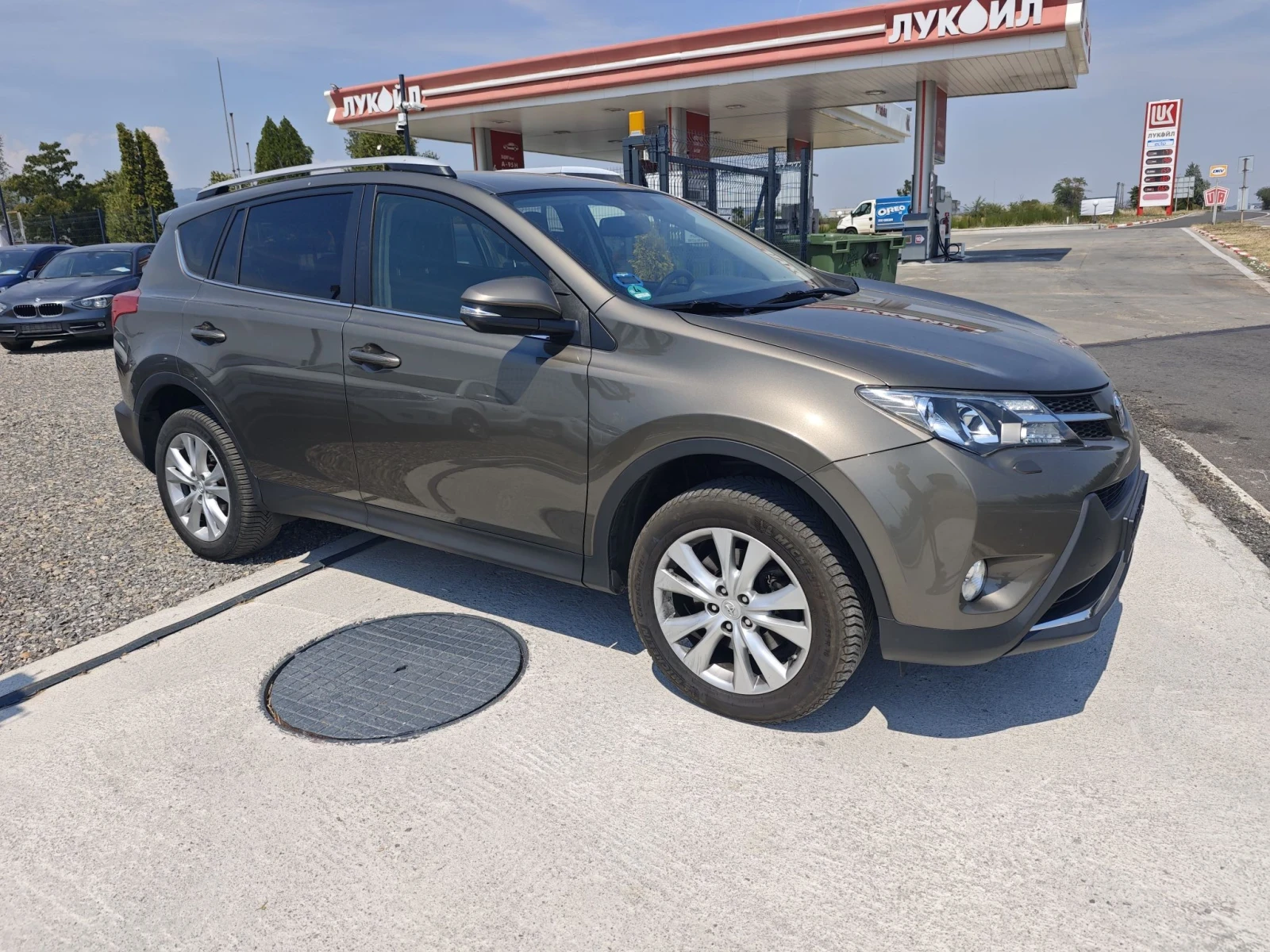 Toyota Rav4 EDITION S, снимка 3 - Автомобили и джипове - 55760308