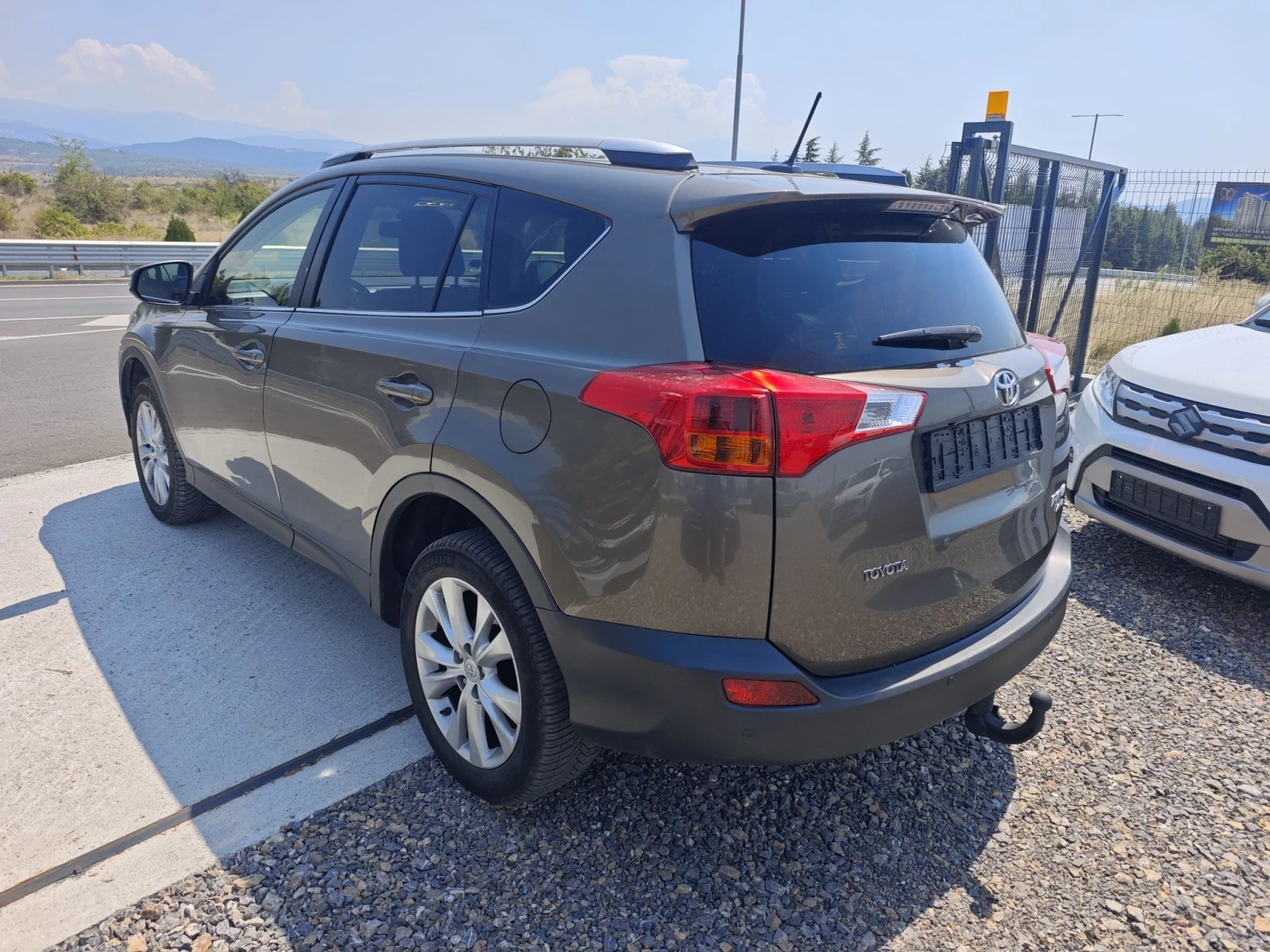 Toyota Rav4 EDITION S, снимка 8 - Автомобили и джипове - 55760308